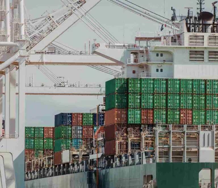 How to Import Steel from UAE: The Complete 10-Step Guide for Global Buyers in 2025